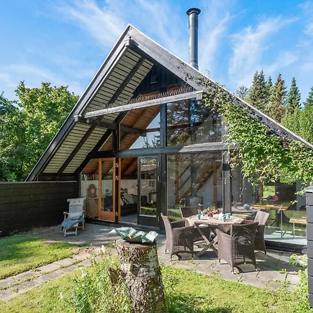 3 Bedroom Cozy In Feriehus Mern