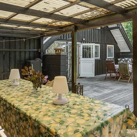 3 Bedroom Cozy In Mern